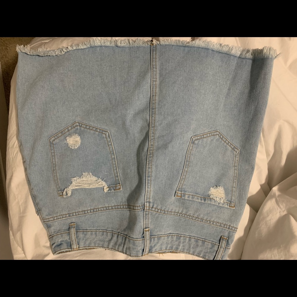 Ripped raw hem Denim skirt
